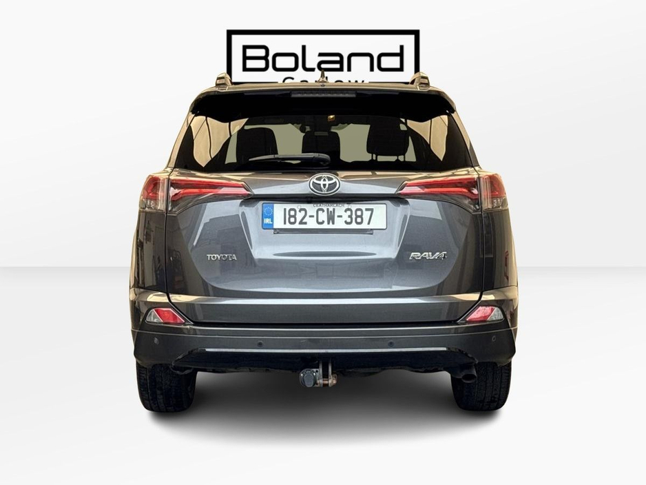 2018 Toyota Rav4 - image 12