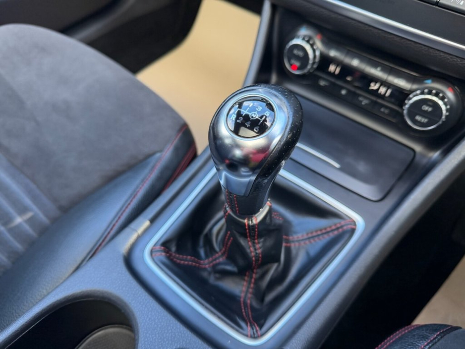 2014 Mercedes-Benz CLA Class - image 19