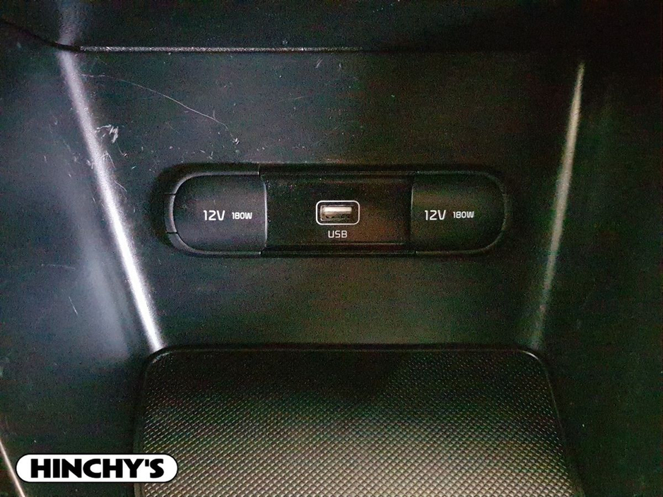 2021 Kia Sportage - image 24