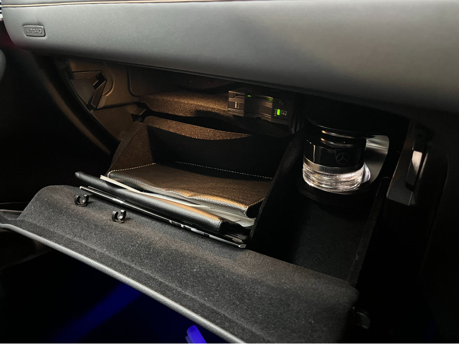 2020 Mercedes-Benz EQC - image 24