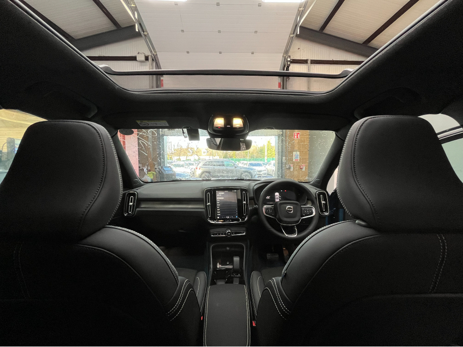 2022 Volvo XC40 2022 VOLVO XC40 EV RECHARGE ULTIMATE AUTOMATIC / CRUISE CONTROL / 360° CAMERA / ELECTRIC MEMORY & HEATED SEATS / PANORAMIC SUNROOF €27,950