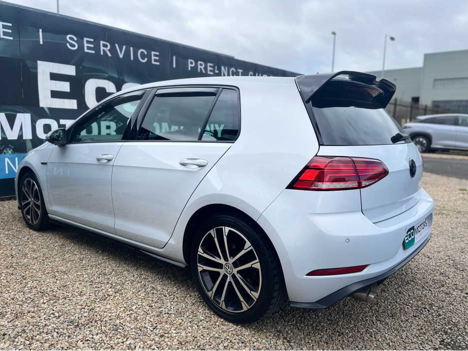 2018 Volkswagen Golf - image 4