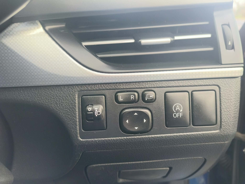 2018 Toyota Avensis - image 14