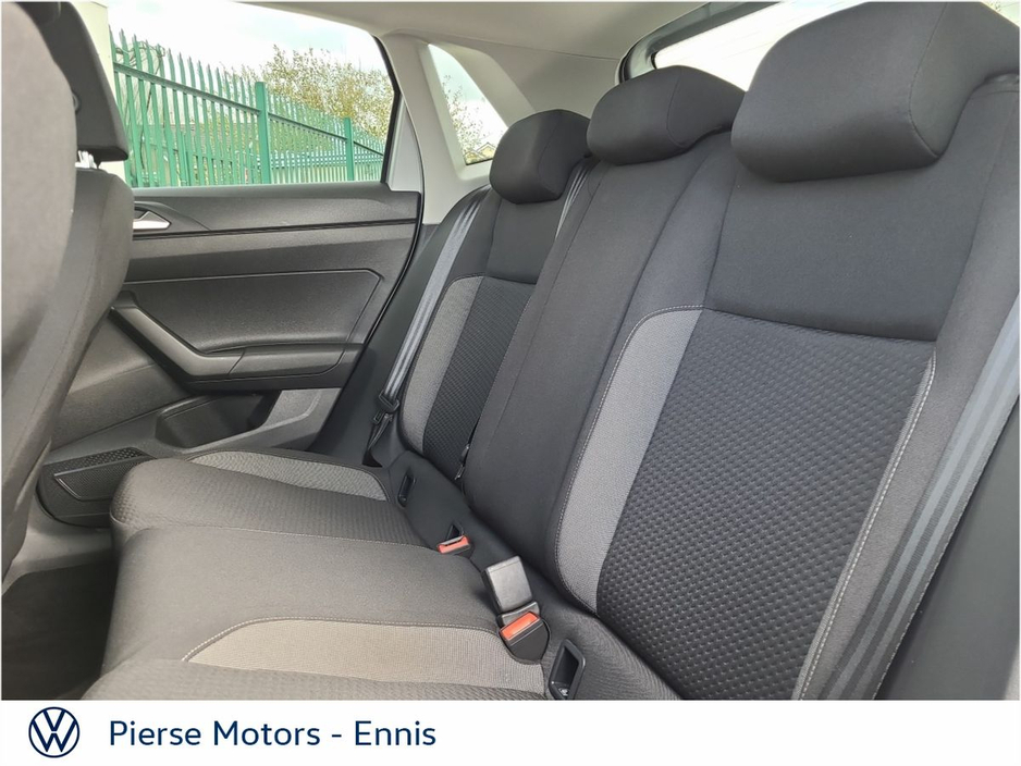 2025 Volkswagen Polo - image 8