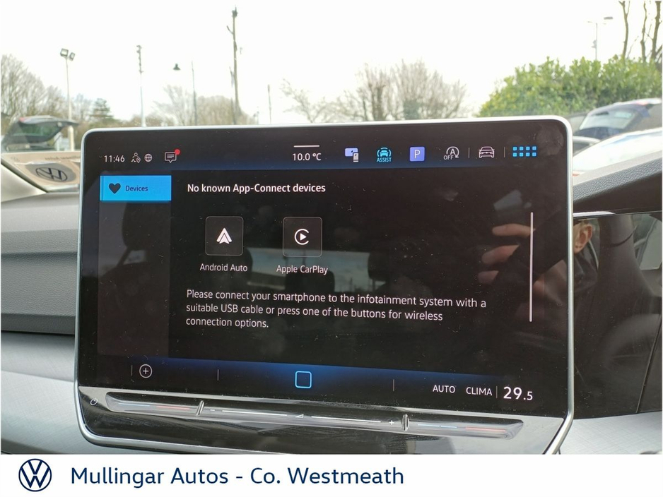 2025 Volkswagen Golf - image 17