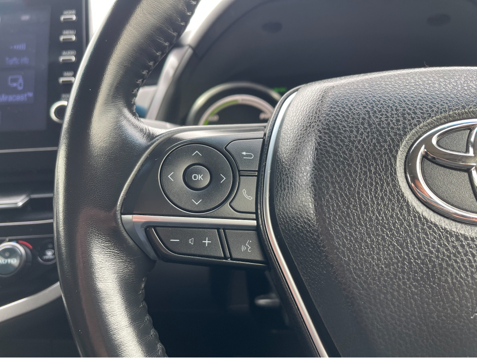 2021 Toyota Camry - image 17