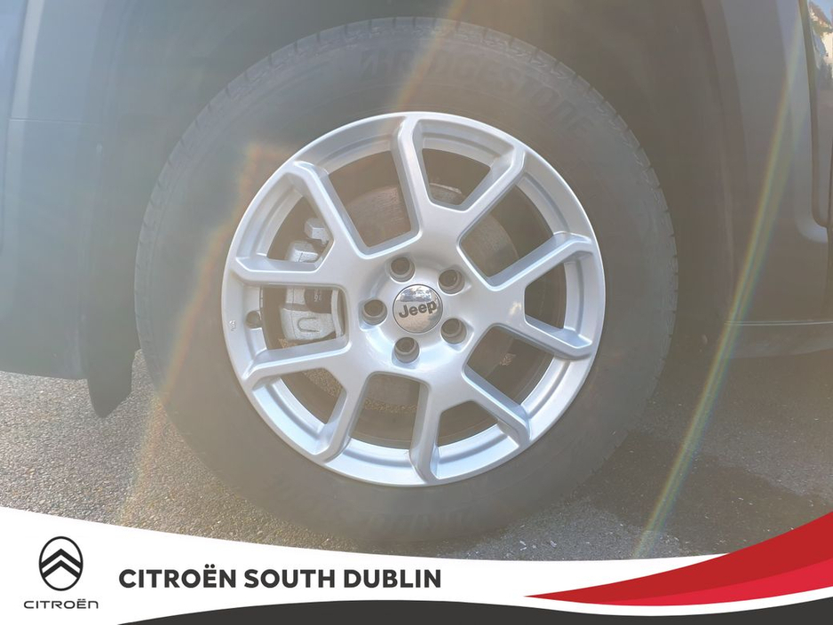 2024 Jeep Renegade - image 7