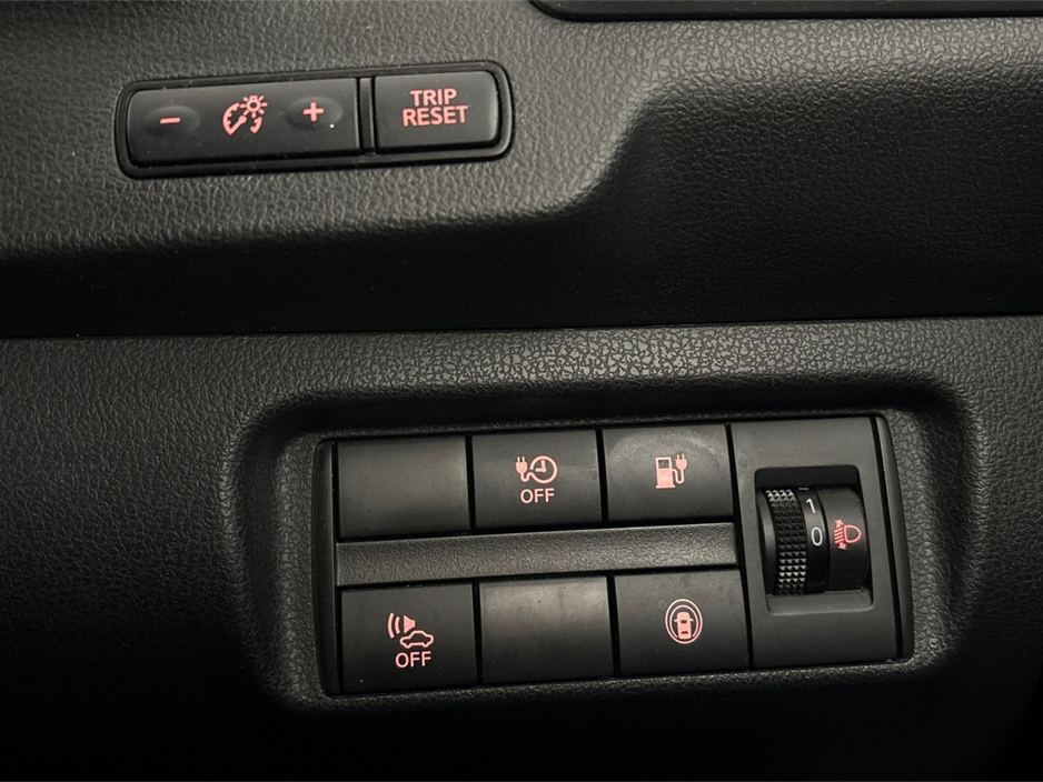 2021 Nissan Leaf PREMIUM 40KW**SEMI DIGITAL DASH**TOUCHSCREEN BLUETOOTH MEDIA**NAVIGATION**REVERSE CAMERA**PARKING SENSORS**ECO MODE**MULTIFUNCTIONAL STEERING WHEEL**CRUISE CONTROL**AUTO LIGHTS**AUTO WIPERS**ISOFIX** €14,995