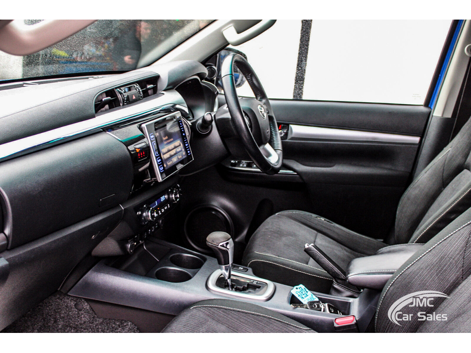 2019 Toyota Hilux - image 27