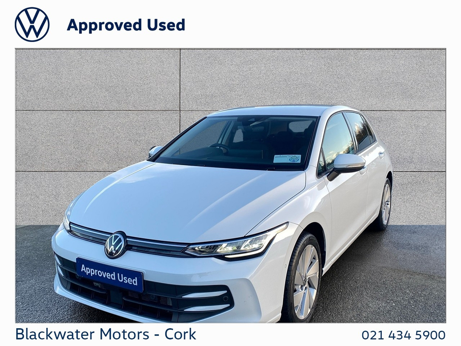 2025 Volkswagen Golf - image 12