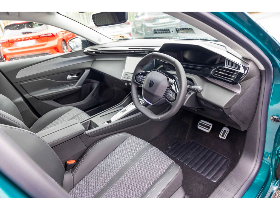 2026 Peugeot 308 - image 5