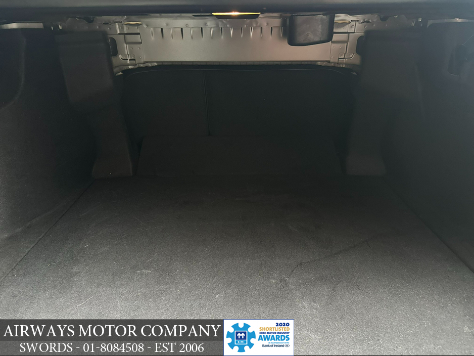 2018 Toyota Camry 2.5 HYBRID 5DR €18,995