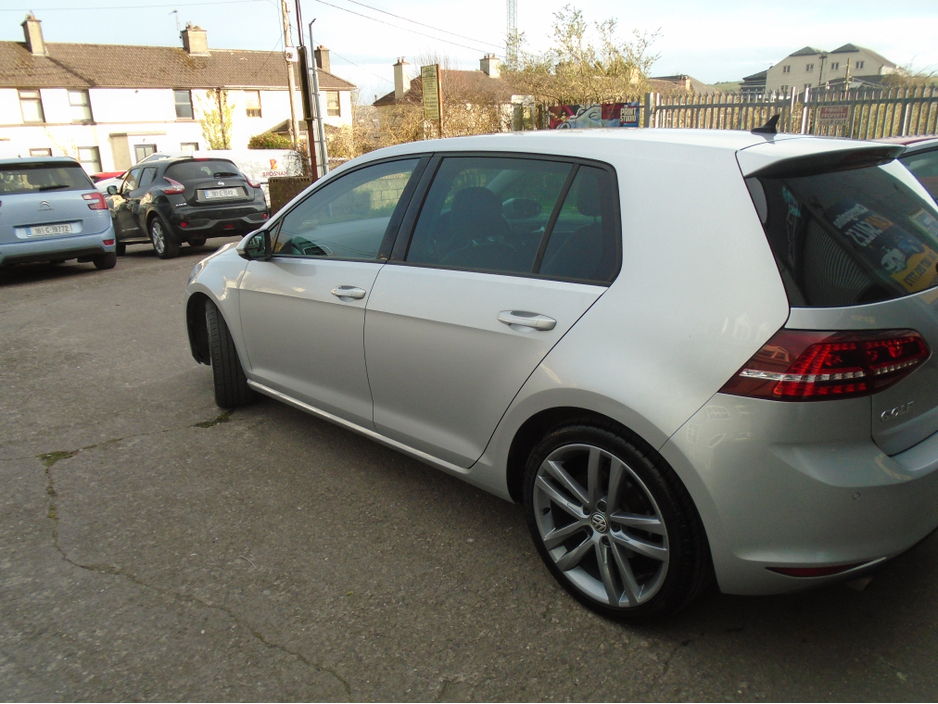 2017 Volkswagen Golf - image 6