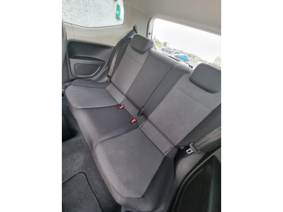 2012 Volkswagen up! - image 16