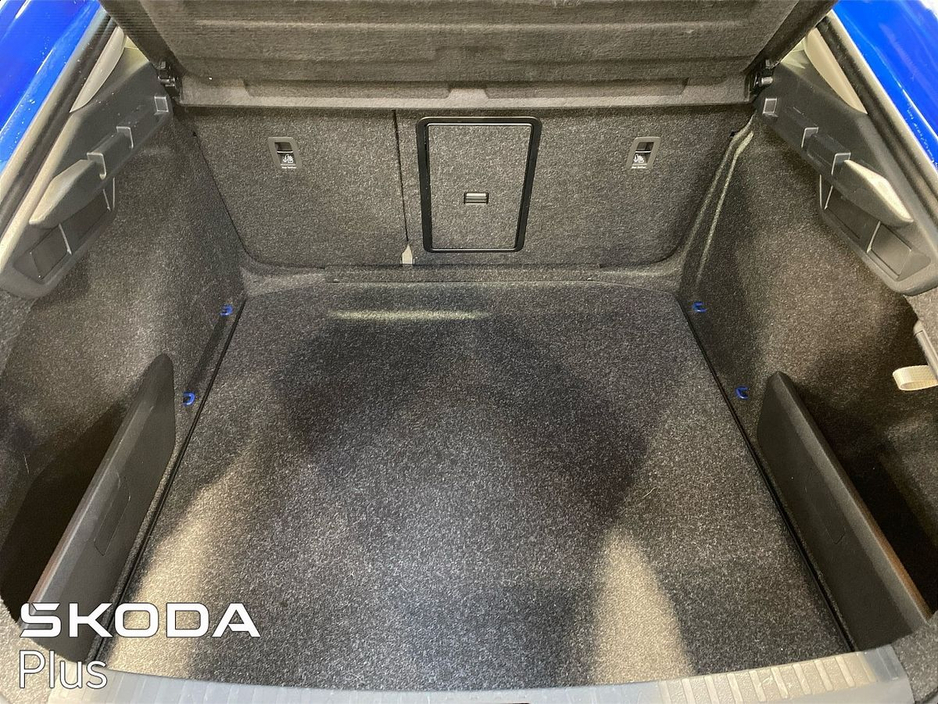 2024 Skoda Octavia - image 9