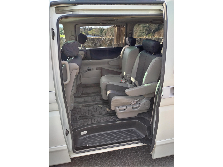 2003 Nissan Elgrand 2003 €4,950