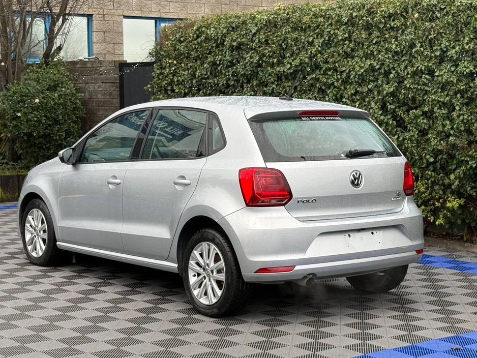2016 Volkswagen Polo COMFORTLINE 1.2 TSI // FULL SERVICE HISTORY // LOW MILEAGE // DIGITAL CLIMATE CONTROL €13,750