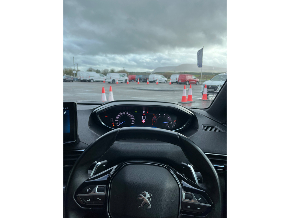 2024 Peugeot 3008 - image 13