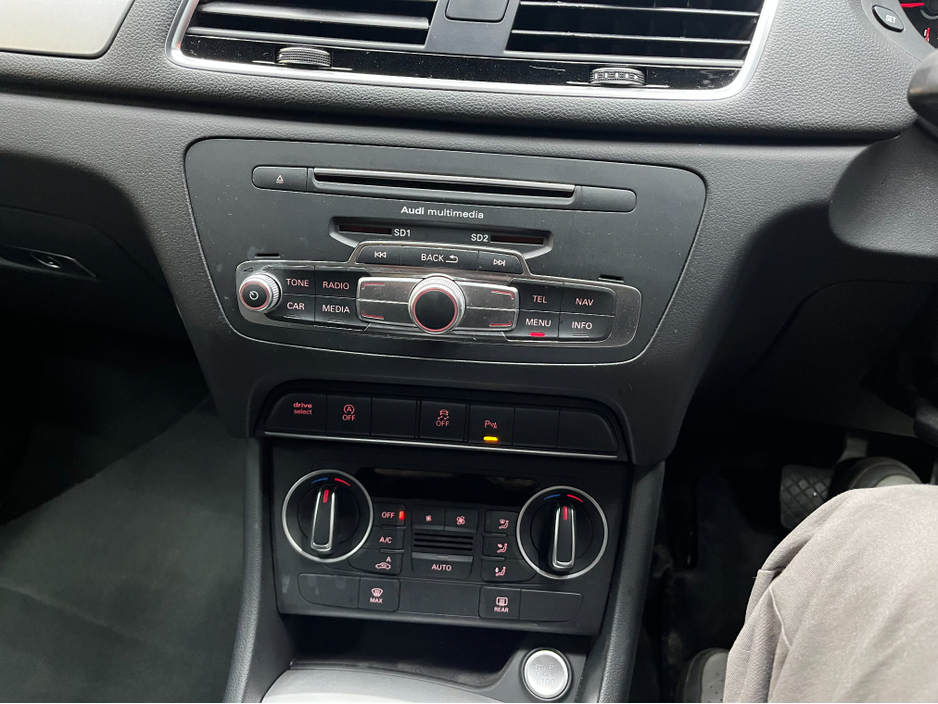 2015 Audi Q3 - image 16