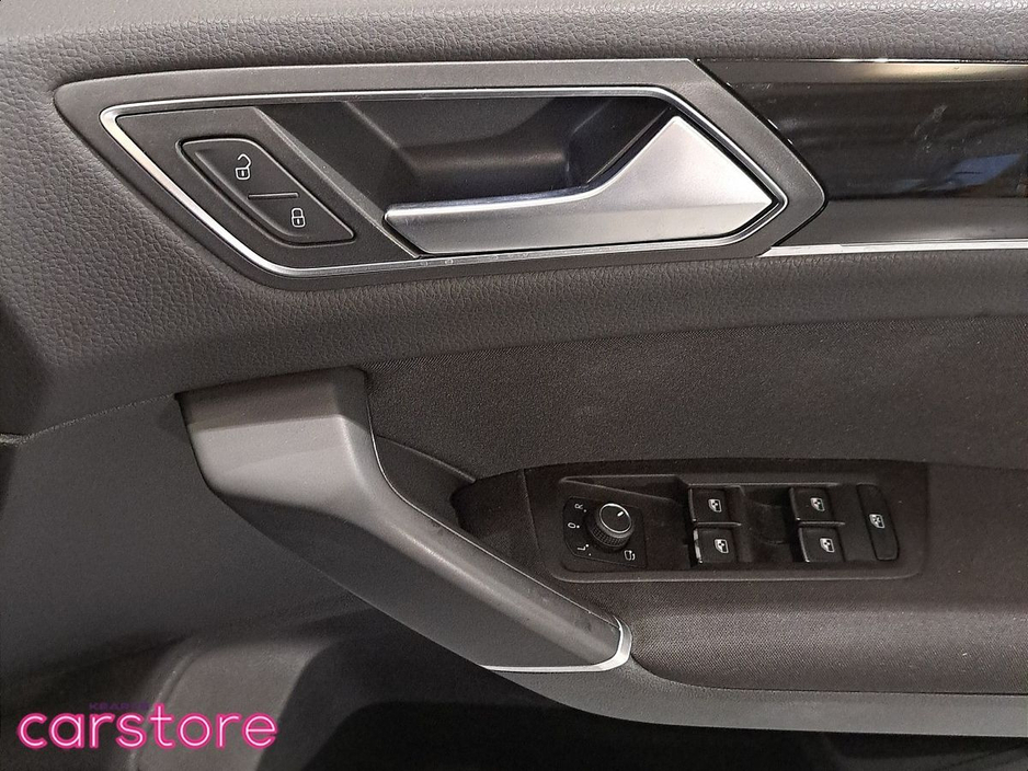 2016 Volkswagen Touran 1.4 TSI €17,880