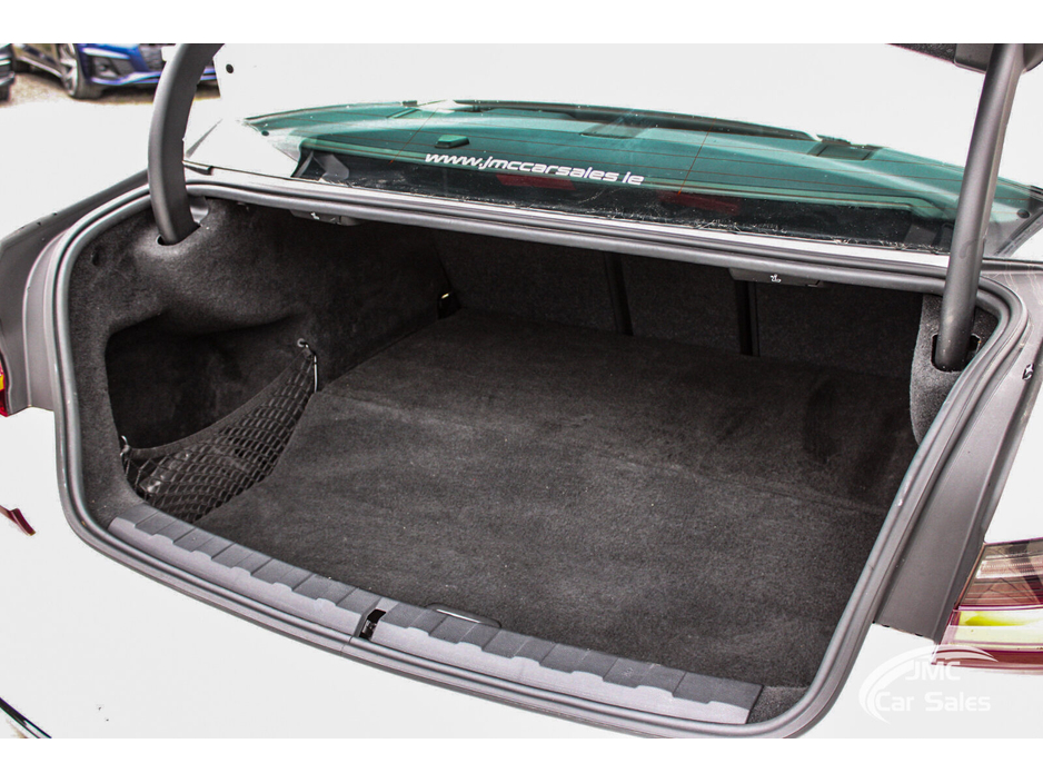 2020 BMW 3 Series - image 26