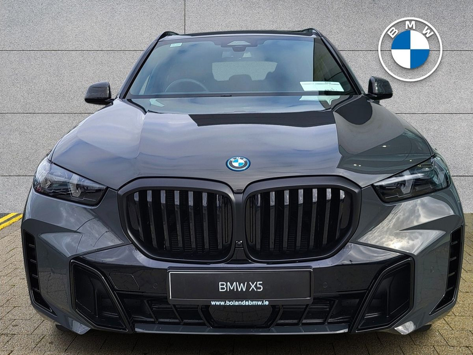 2026 BMW X5 - image 8