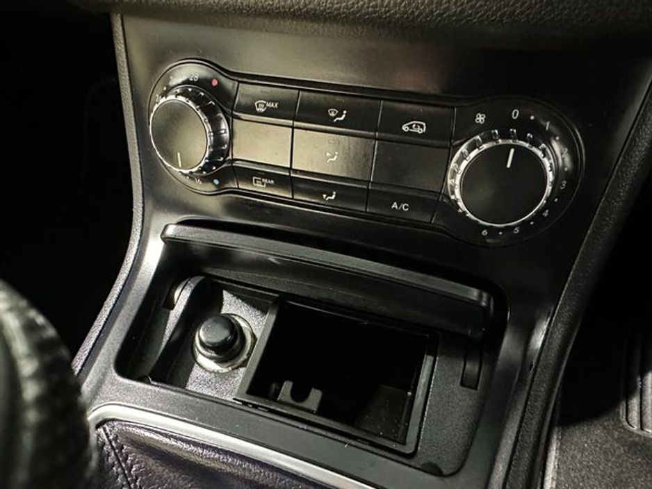 2013 Mercedes-Benz B Class B 180 CDi €10,800