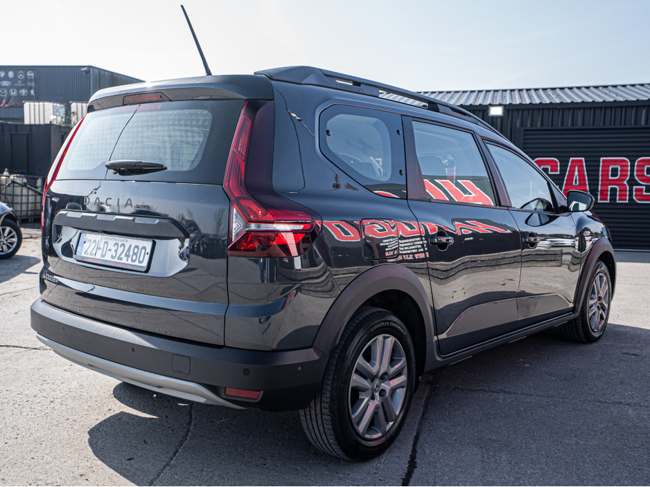 2022 Dacia Jogger - image 16