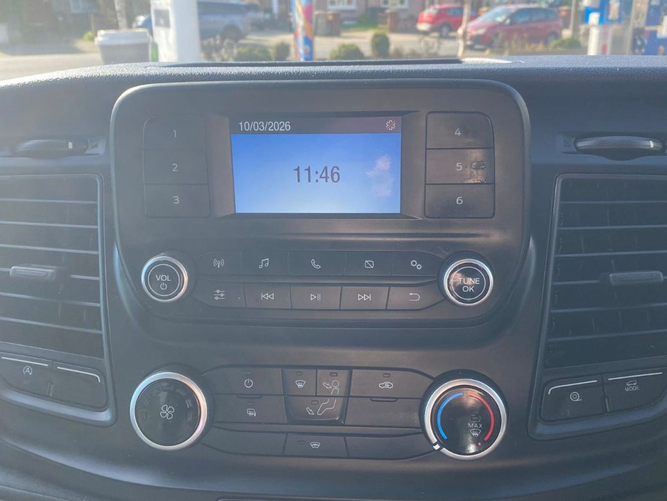 2022 Ford Transit - image 18