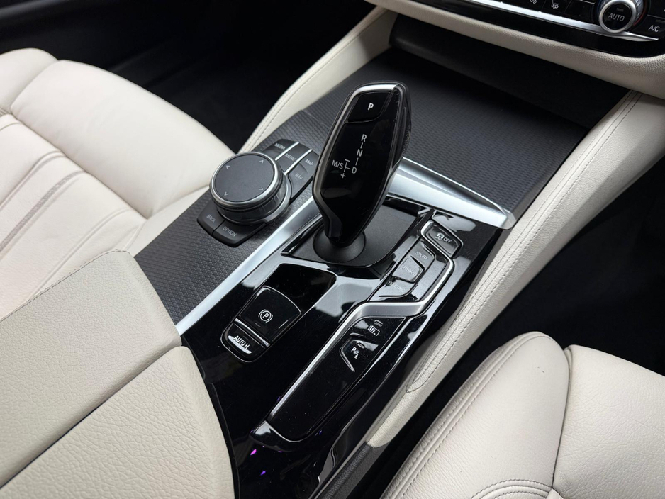 2020 BMW 5 Series 530E M SPORT €31,990