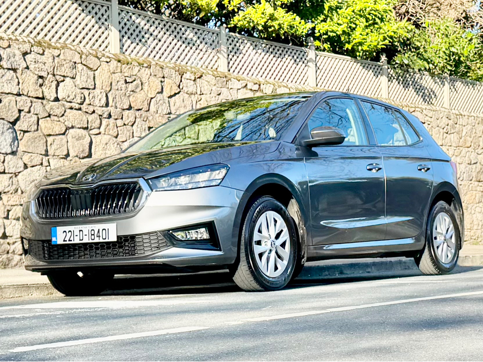 2021 Volkswagen Golf - image 6