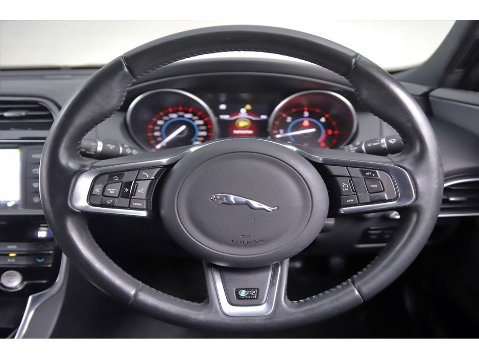 2017 Jaguar XE 2.0D R-SPORT 180BHP 6SPD €16,890