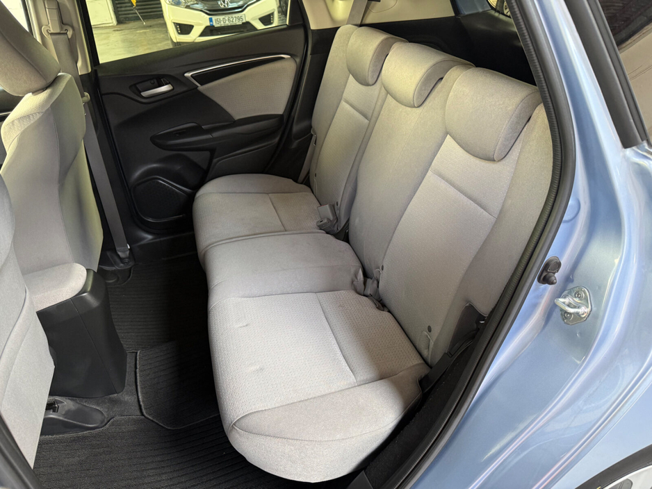 2016 Honda Fit - image 22