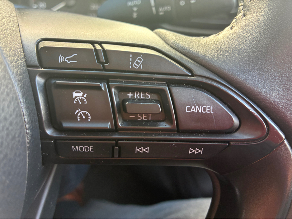 2023 Toyota Yaris - image 16