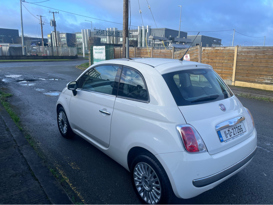 2011 Fiat 500 - image 7