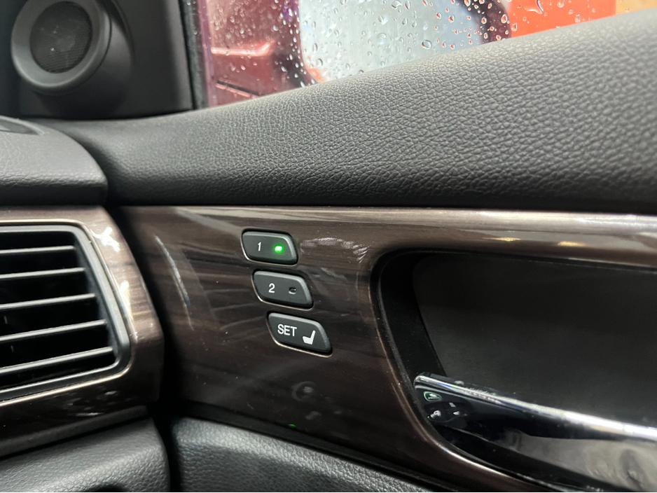 2019 Honda Accord - image 12