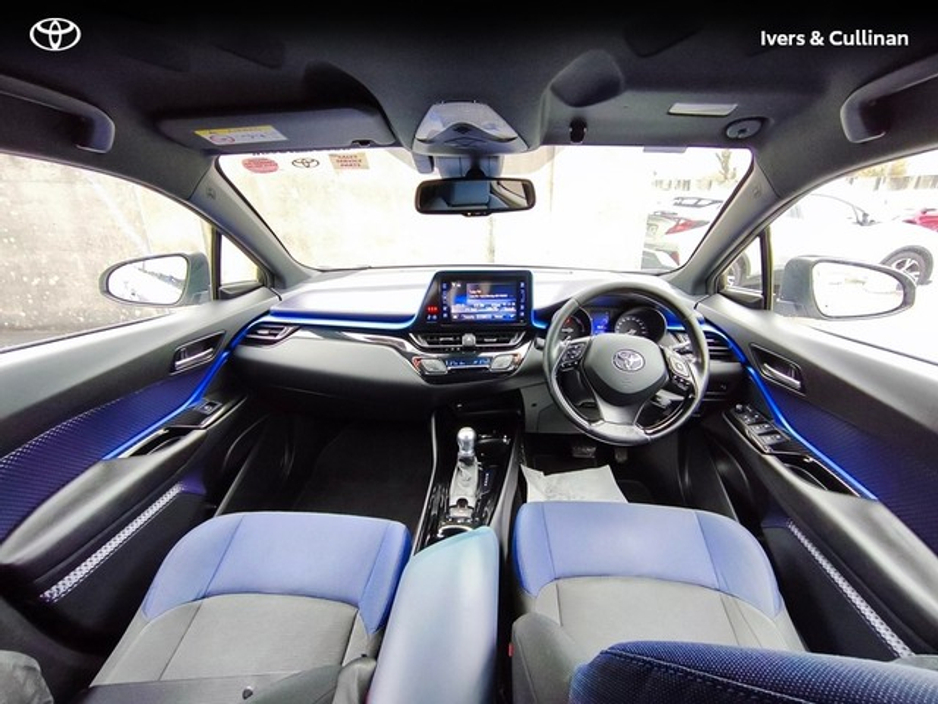 2017 Toyota C-HR - image 5