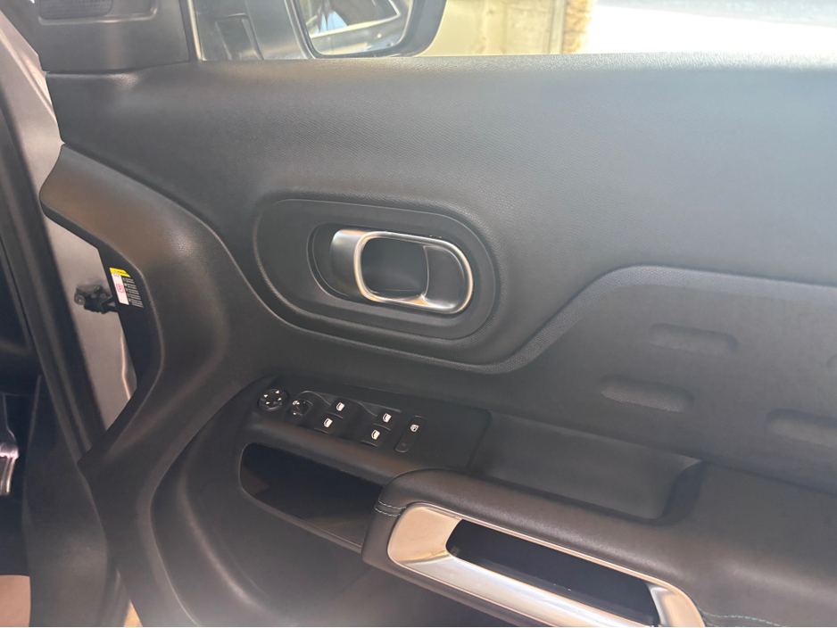 2023 Citroen C5 Aircross - image 2