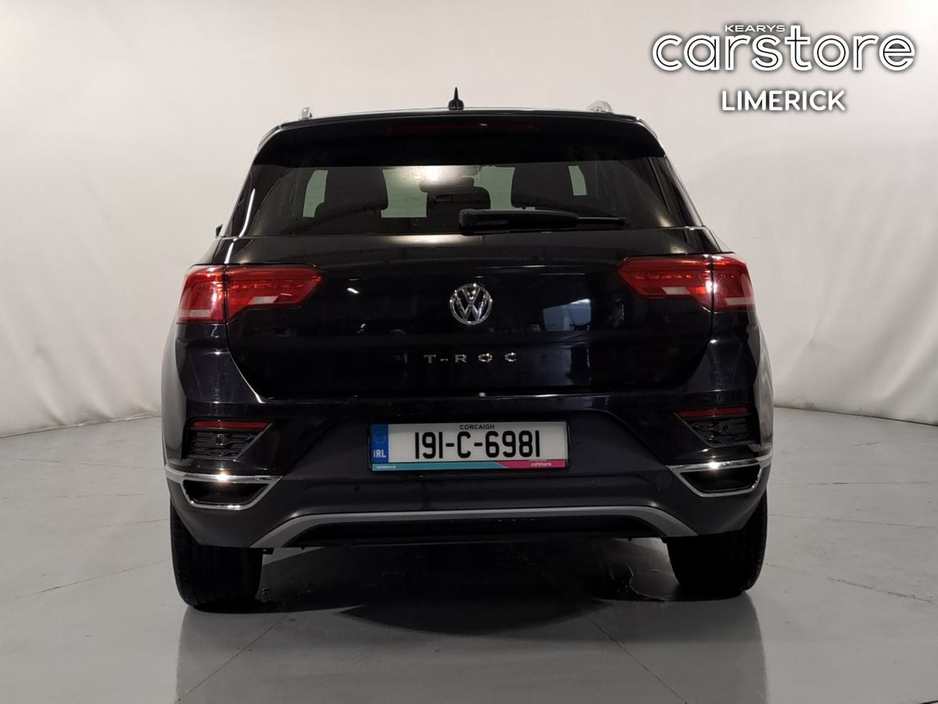 2019 Volkswagen T-Roc - image 4