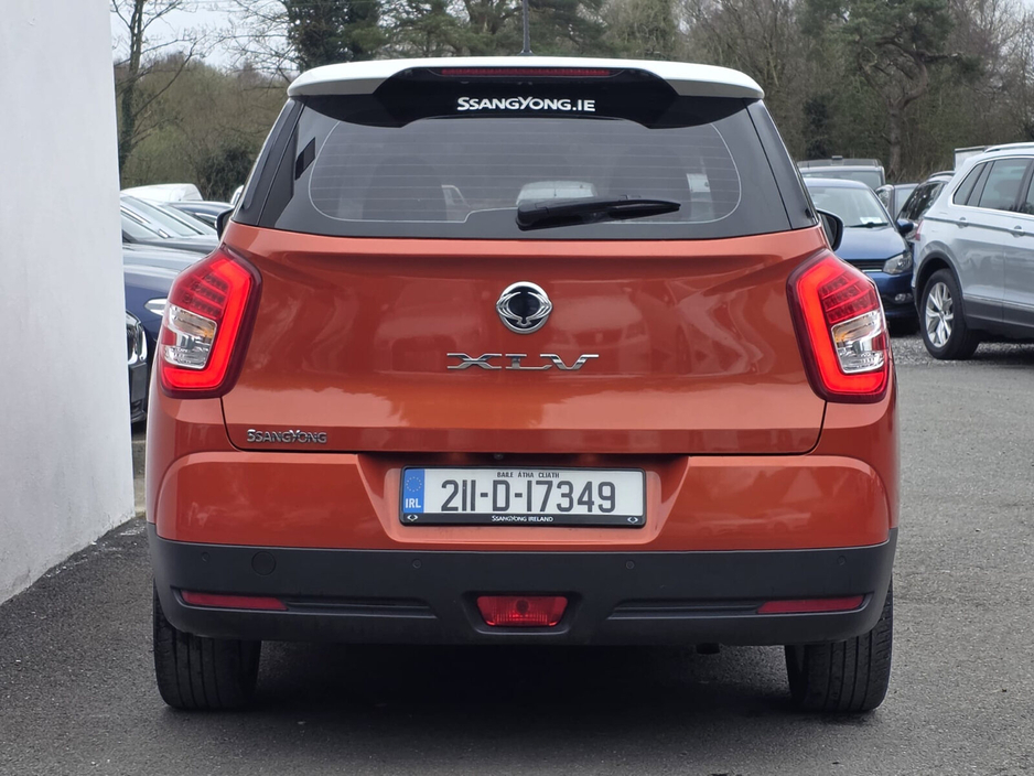 2021 Ssangyong Tivoli - image 3