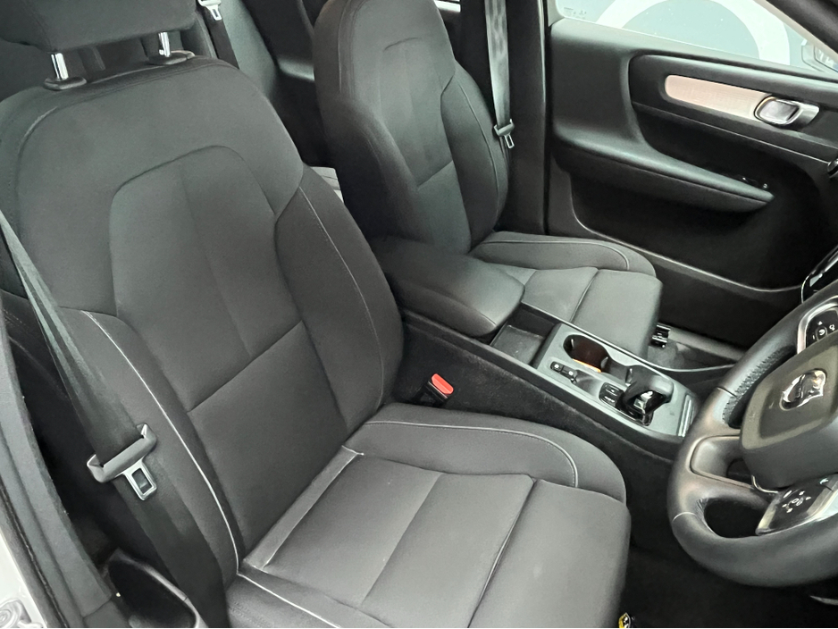 2021 Volvo XC40 €30950 2021 VOLVO XC40 RECHARGE PLUG-IN HYBRID T5 1.5 AUTOMATIC / CRUISE CONTROL / 360° PARKING CAMERA / ELECTRIC MEMORY & HEATED SEATS / HEATED STEERING WHEEL / APPLE CARPLAY €30,950