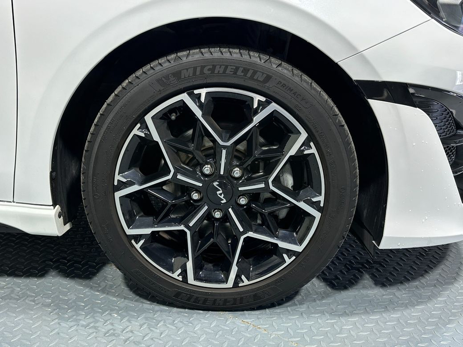 2024 Kia Ceed - image 25