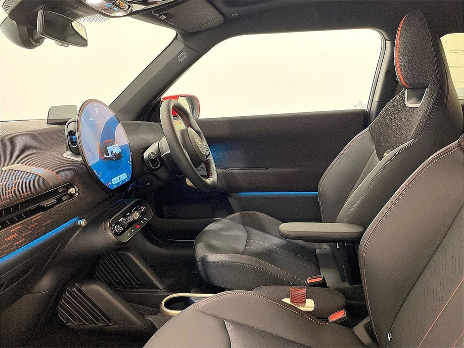 2025 MINI Hatch Cooper E €31,950