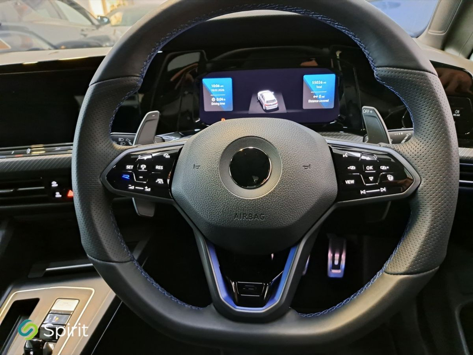 2021 Volkswagen Golf - image 23