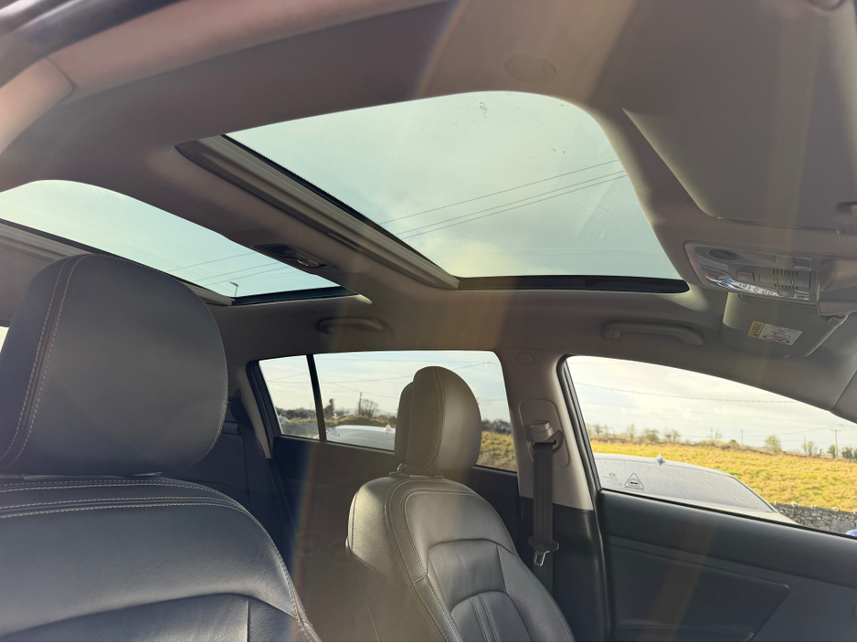 2016 Kia Sportage Sportage - panoramic roof - Top spec €12,890