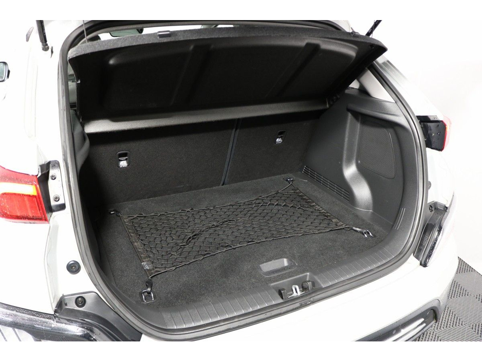 2022 Hyundai Kona ELECTRIC PREMIUM 64 kWh EV €20,995