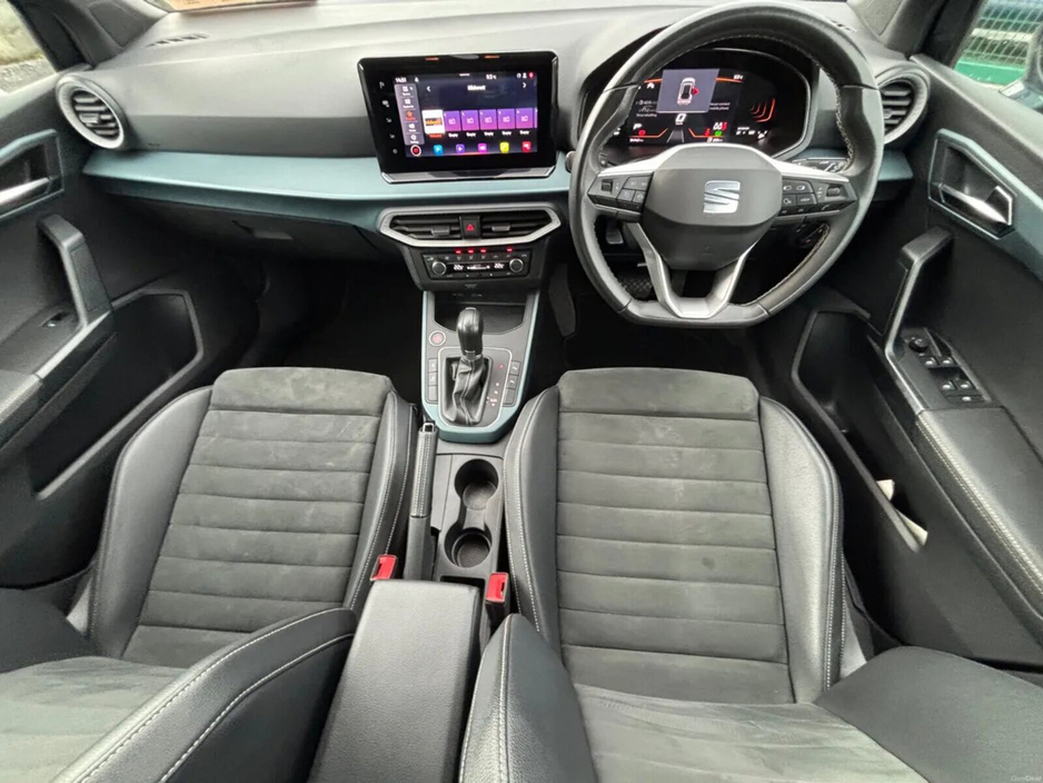 2023 SEAT Arona - image 9