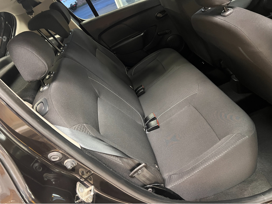 2020 Dacia Sandero Only 39,000 Kms Low Kms As New 2020 Dacia Sandero Petrol Manual www.bolands.ie Est.1955 €11,750