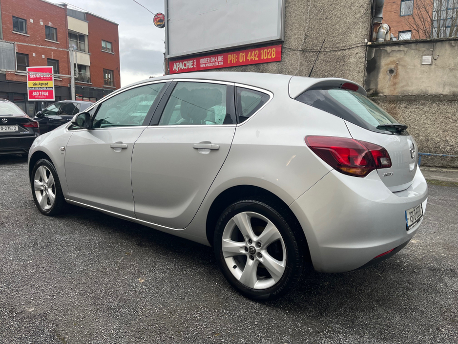 2013 Opel Astra SRI 1.4 I 100PS 5DR €4,995