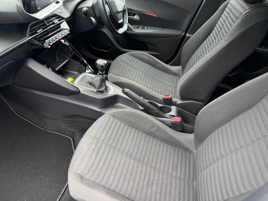 2021 Peugeot 2008 - image 8